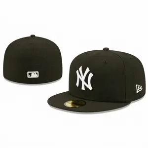 New Era New York Yankees Fitted Baseball Cap for Men & Women – Flat Brim Embroidered NY Hat, Classic Streetwear Sports Fashion Cap