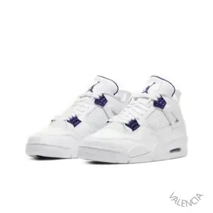 Retro purple metallic style white and purple casual sports versatile durable and comfortable basketball shoes