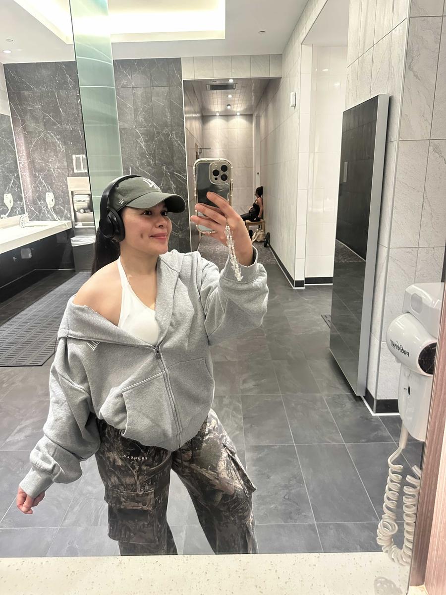 Item: Heather Grey, Medium