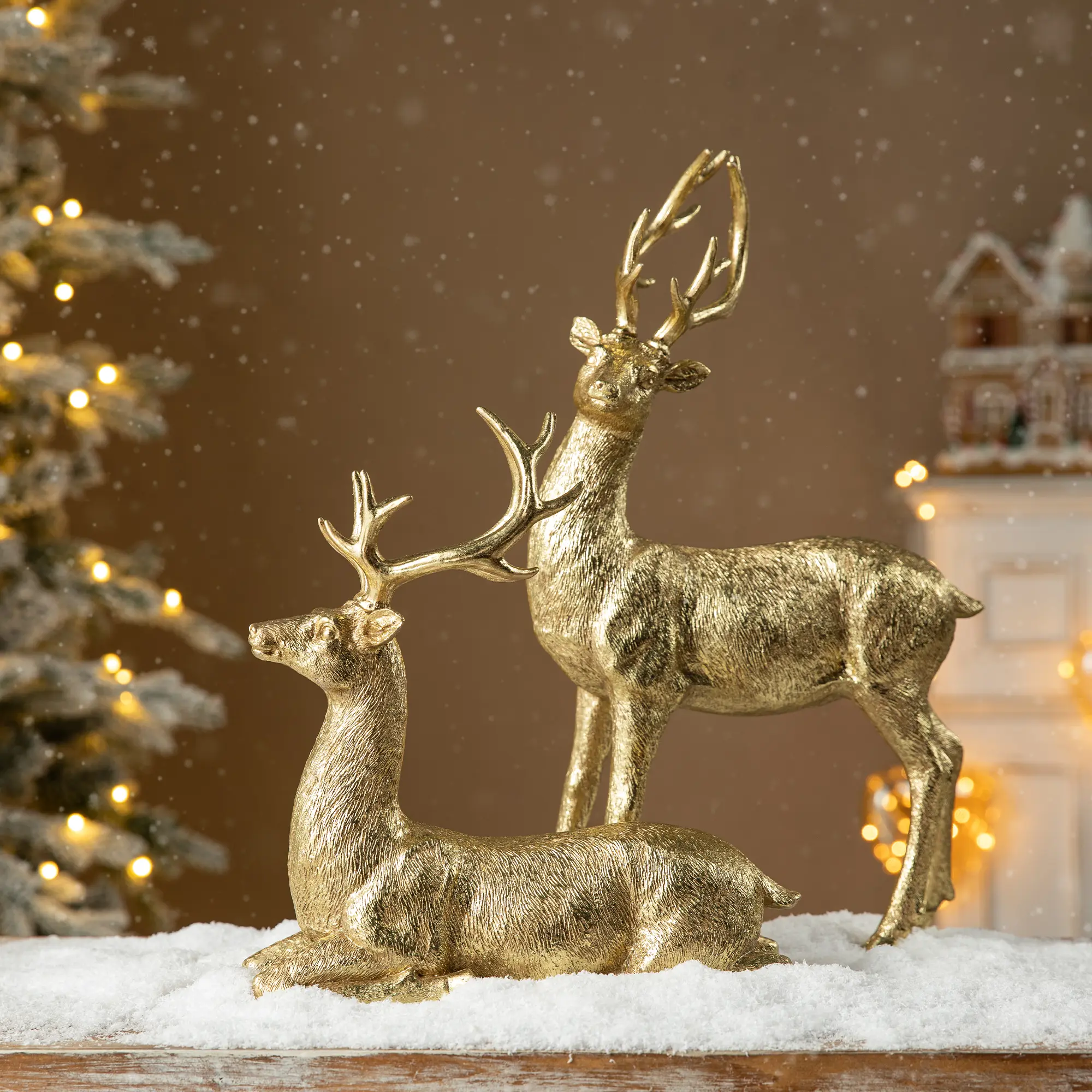 Glitzhome Resin Christmas Sitting Reindeer Decoration - 11 inches/16.25in Hand Ornaments for Indoor Tabletop Festive Home Decor