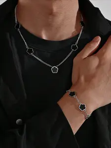 A Set of Stainless Steel Men's Fashionable Clover Bracelet Necklace Jewelry, Suitable for Daily Decoration