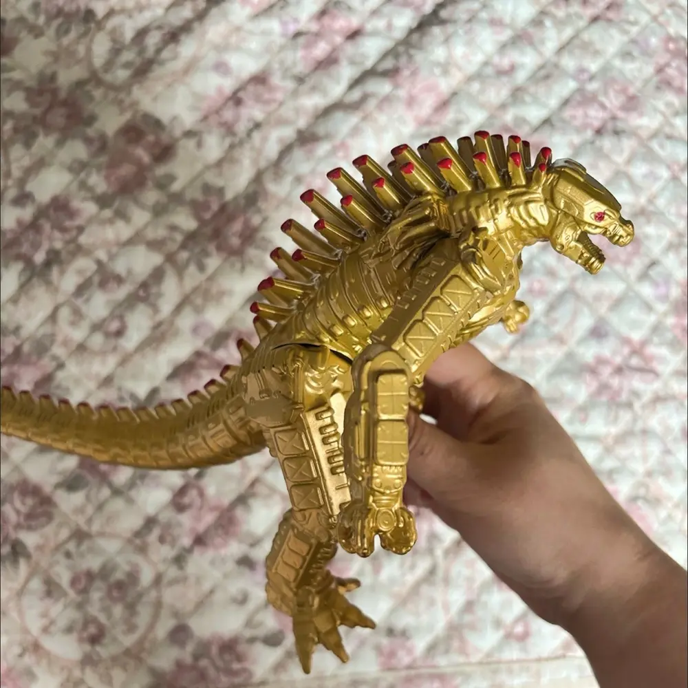 17cm Gold Mechagodzilla Vs Kong Soft Rubber Action Figure Model, Movable Joints (Joint Movement), Mechanical Look, King of The Monsters Collectible Toy, Boy Gift, Collectible Action Figure