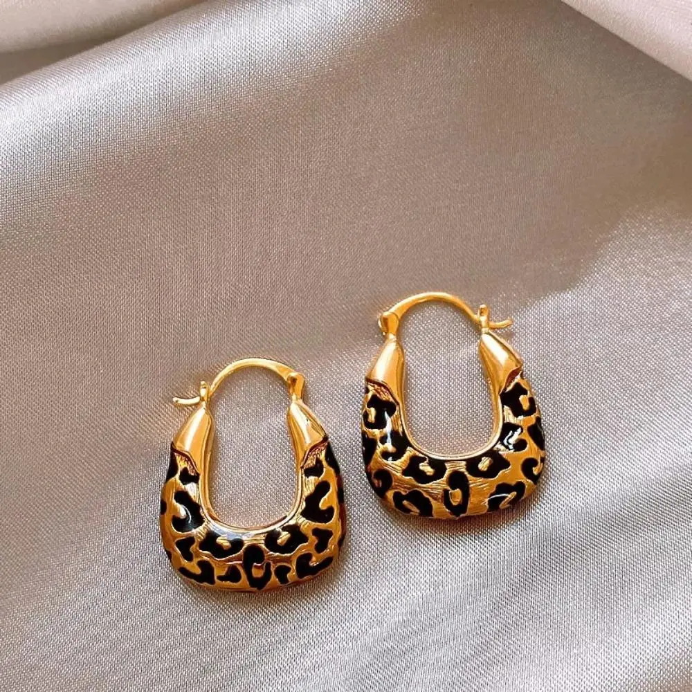 Female Retro Glam Dangle Earrings - Women's Vintage Geometric Leopard Print Elegant High-End Y2K Aesthetic Statement Indoor Recreation Jewelry for Party, Girls’ Night