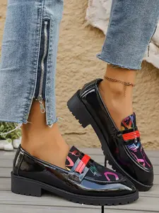 Vintage British Style Colorful Graffiti Casual Loafers, Metal Buckle Fringe Decoration, Edge Contrast, PU Leather, All Seasons Women's Shoes