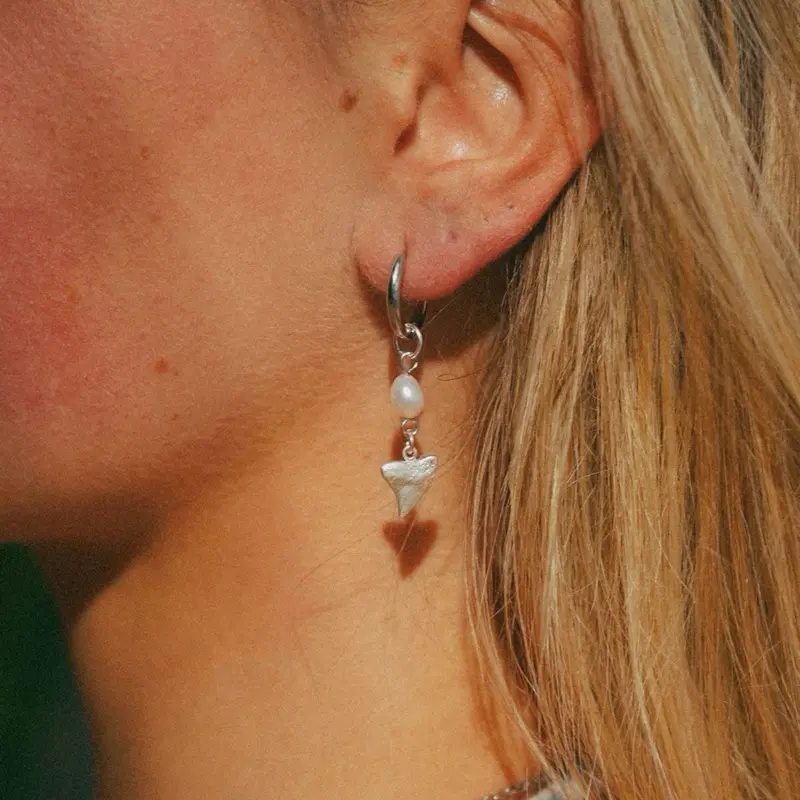 Silver Pearl Shark Tooth Droplet Earrings Silver Pearl Shark Tooth Droplet Earrings