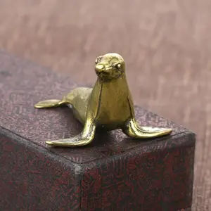 Vintage Brass Seal Statue, Unique Sea Lion Handle Design, No Power Needed, Collectible Home Decor Accessory, Ideal for Display