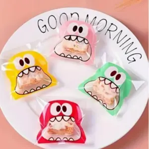 Random 100 Cute Cartoon Monster Self-Adhesive Snack Bags, Reusable Plastic Food Packaging Wrapping, Perfect for Halloween, Christmas, Thanksgiving Parties