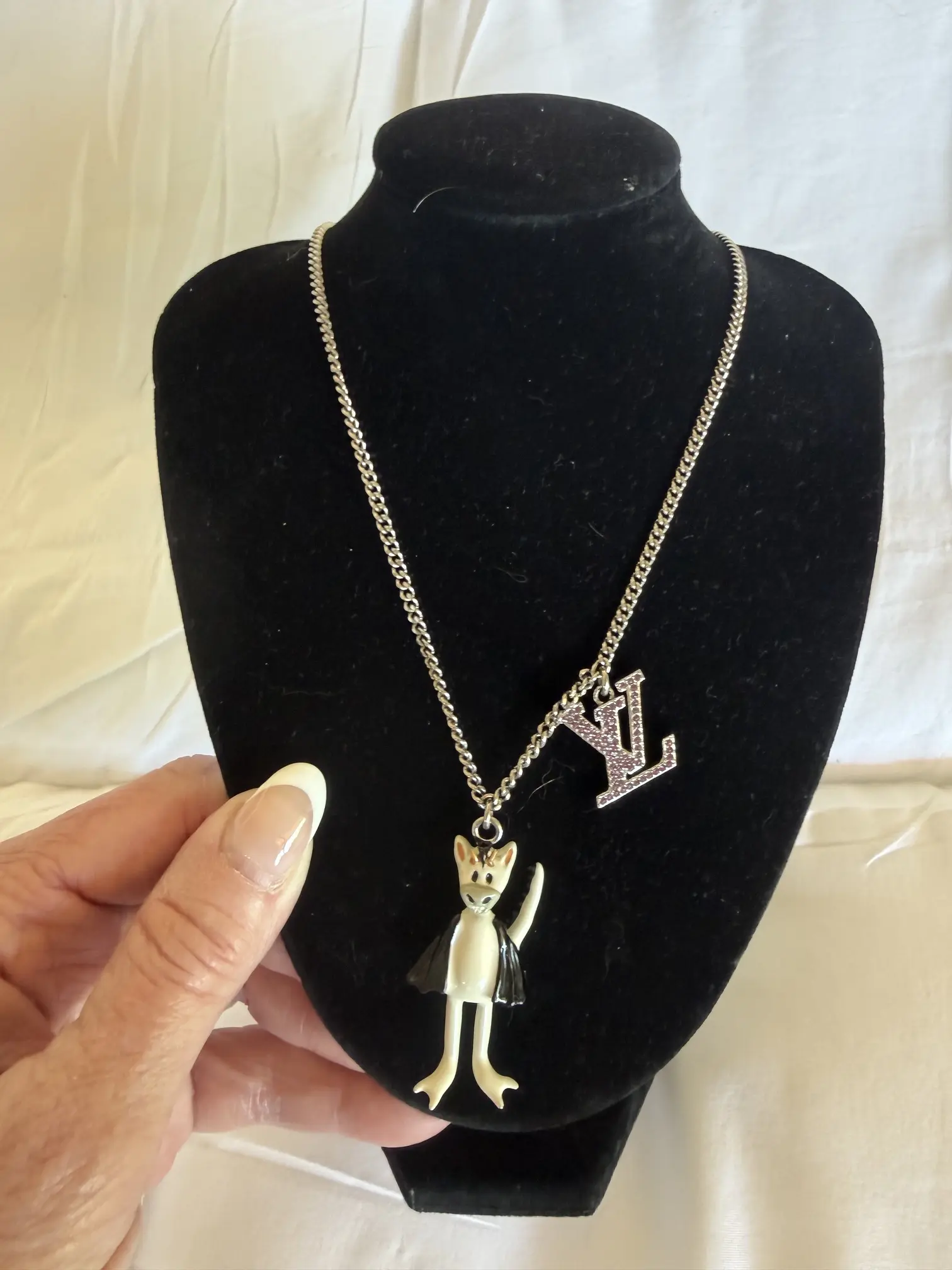 Pre-owned Louis Vuitton Silver Tone Dragon Necklace with Jewel Encrusted Logo