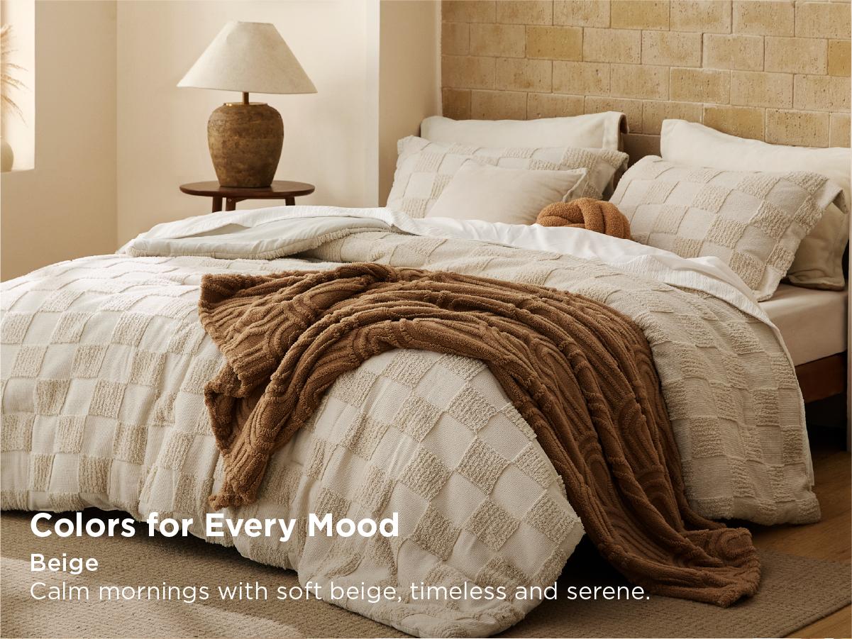 【Mother's day Deal】Bedsure Checkered Farmhouse Shabby Chic Comforter Set ,Boho Tufted Bed Set, King Size Bedding, 3 Pieces, 1 Plaid Geometric Comforter and 2 Pillow Shams,Jacquard Design Soft Breathable Lightweight All-Season Filling OEKO-TEX Certified