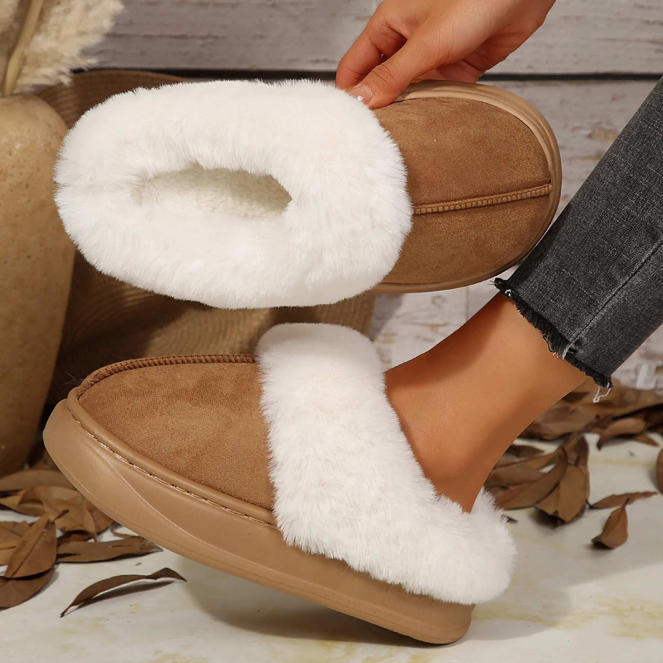 Warm Plush Clog Slippers for Women Thick Sole Mini Snow Boots Slip-On Casual Daily Indoor Outdoor Shoes