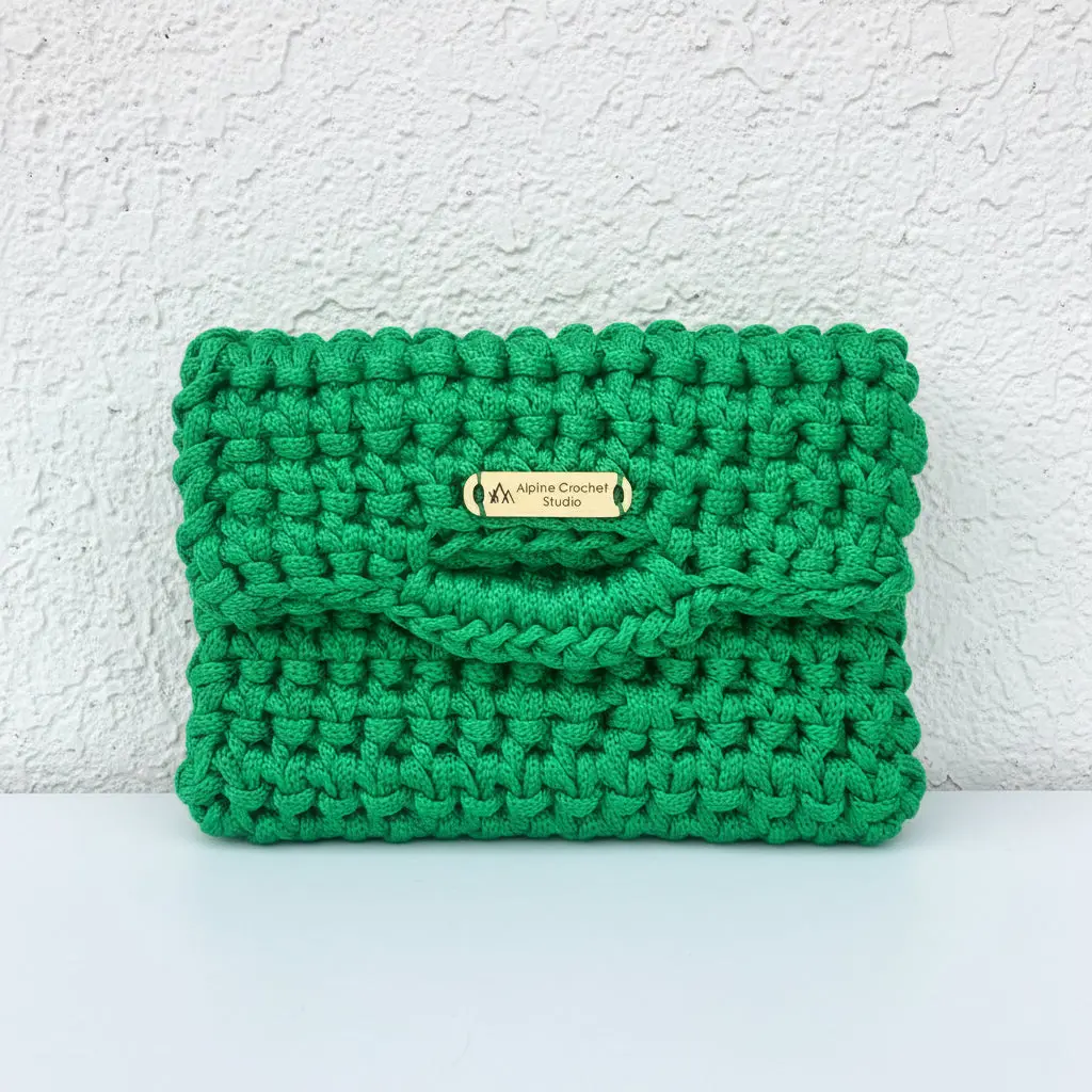 Handmade Crochet Wallet in Green | The Nina