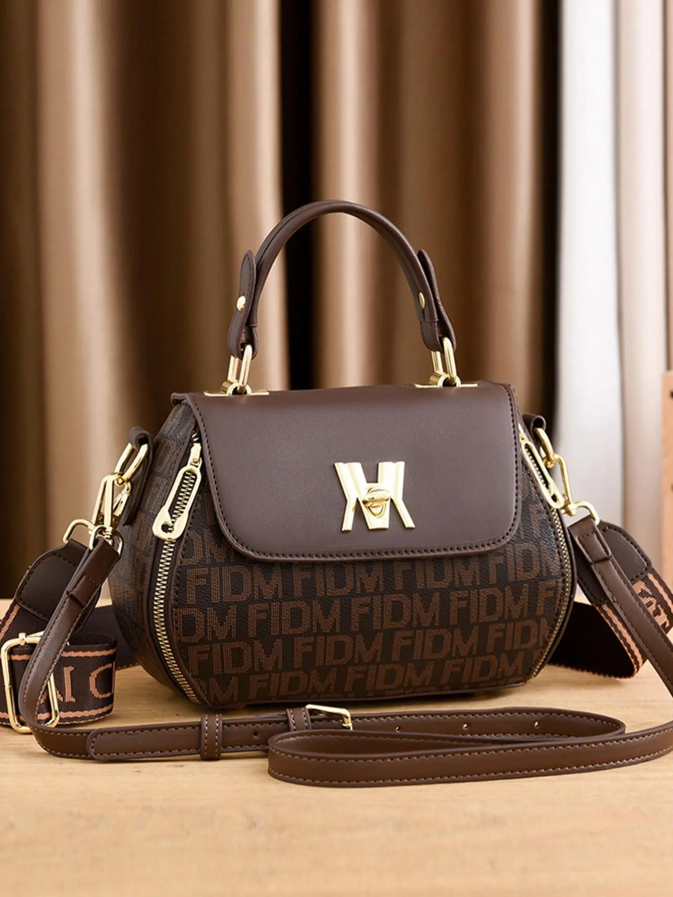 Summer 2024 Fashion Trendy Letter Pattern Pu Leather Handbag, Retro Shoulder Bags for Women, Everyday Bags