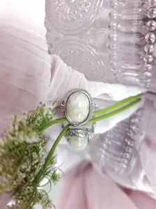 Aileen(12229)gc.Vintage Cream Stone Ring