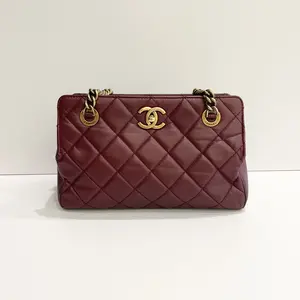 Pre-owned CHANEL Burgundy Vintage Gold Chain Milk Carton Bag