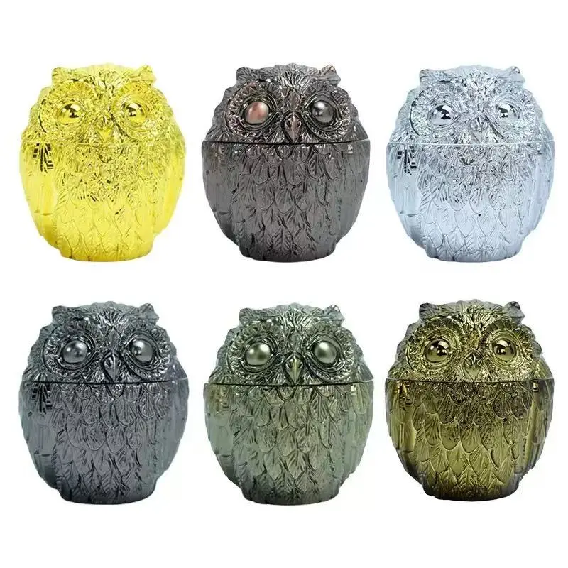 Portable Hand Coffee & Salt Grinder, Mini Doll Shape Kitchen Manual Grinding Tool