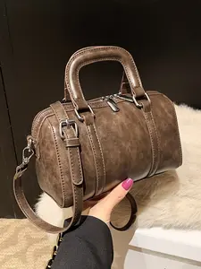 Niche design retro textured shoulder bag, a simple and casual solid color daily handbag, a fashionable and exquisite versatile crossbody bag, suitable for shopping, commuting, daily outings, and dates, Casual Commuter Bag