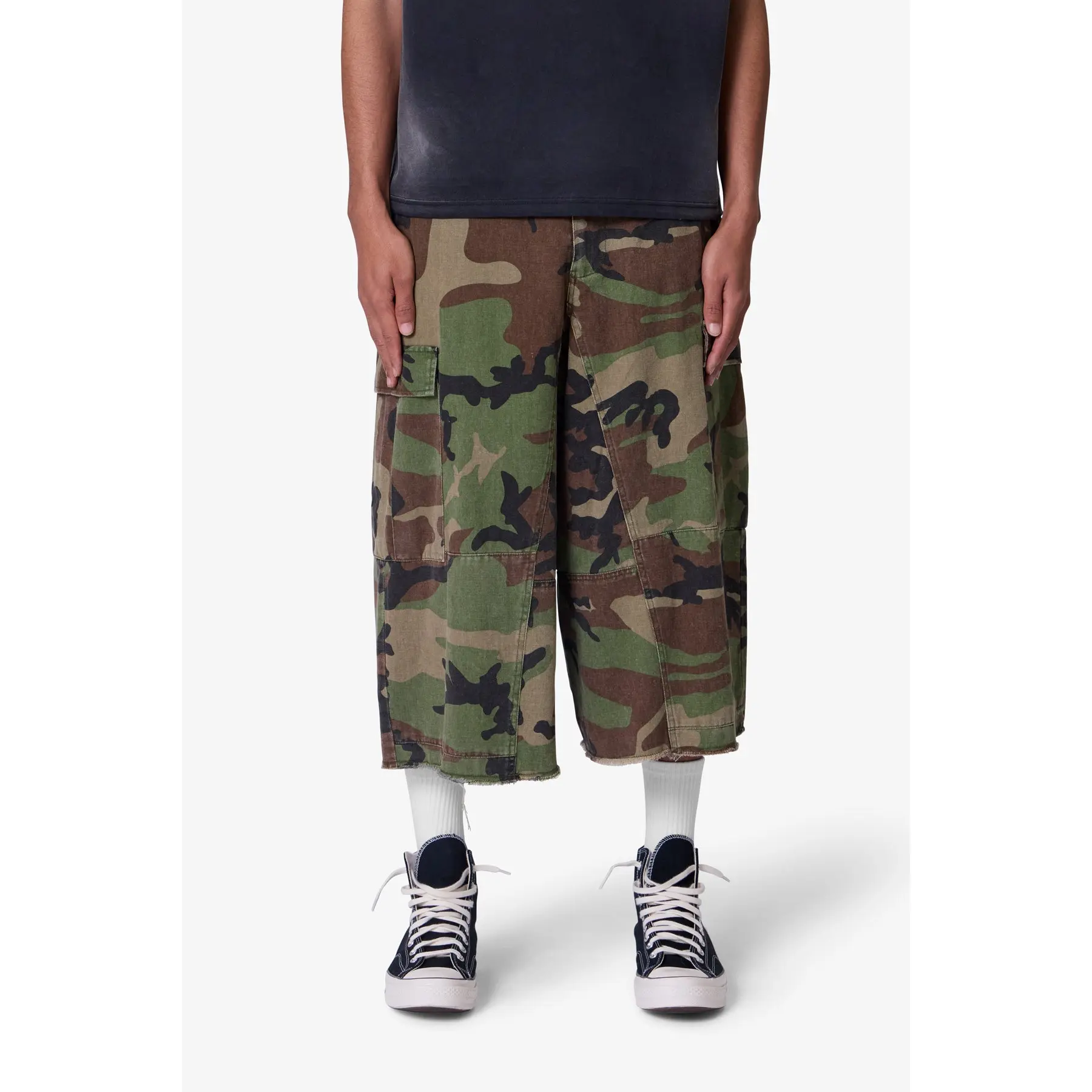 mnml Extra Long Cargo Shorts mnml Extra Long Cargo Shorts