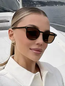 Unisex Casual Square Tinted Lens Sunglasses, Uv400 Protection, Lightweight PC Frame, Perfect for Vacation, Fashionable, Holiday Gifts, Trendy Styling Sunglasses