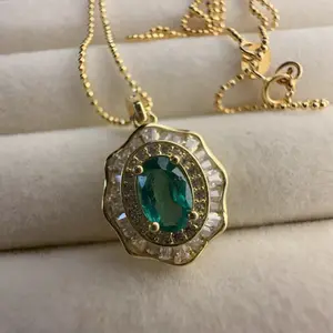 <PingEast jewelry > 925 Sterling Silver Pendant Necklace with 2-Carat 6×8mm Oval Natural Eye-Clean Yellow Sapphire, with Certificate