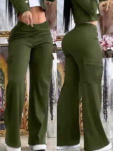 Women's casual cargo pants – Geometric, medium stretch, high-waisted design with practical pockets. Women's casual cargo pants – Geometric, medium stretch, high-waisted design with practical pockets.
