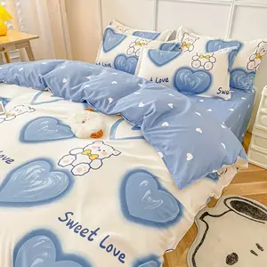 Four Seasons Light Beige Friendly Printed Heart Bear Fleece Set, 1 Duvet Cover + 2 Pillowcases + 1 Bed Sheet, Soft and Delicate, Breathable and Sweat-Absorbent, Simple and Elegant, Machine Washable
