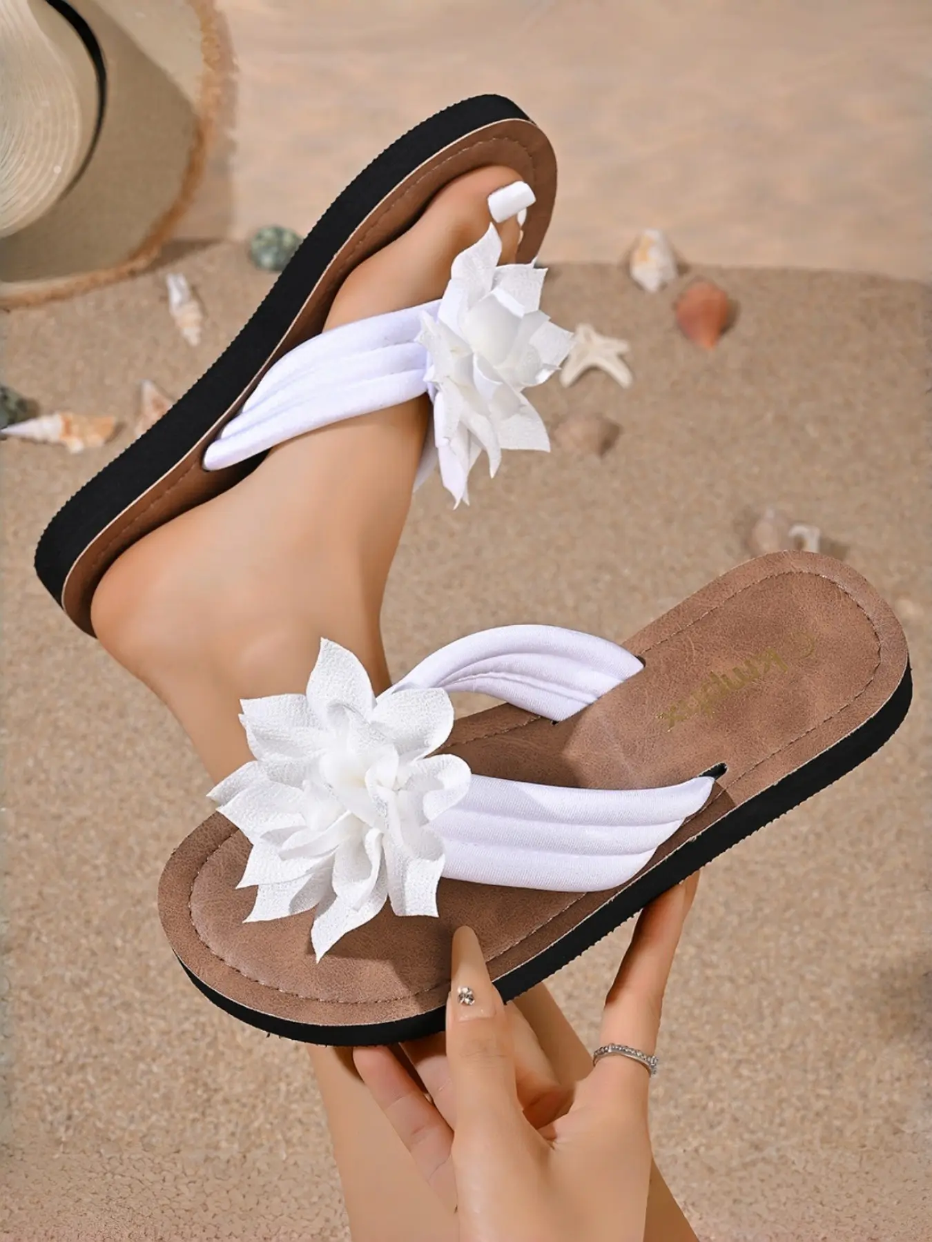 Women's 3D Flower Flat Sandals, Flip flops, Fashionable Floral Sandals, Floral Design Sandals, Casual Style, Breathable Lightweight Slip-On Shoes with Thick Cloud Cushion Sole, French Retro Style, All-Season Shoes for Dresses, Beach, Vacation
