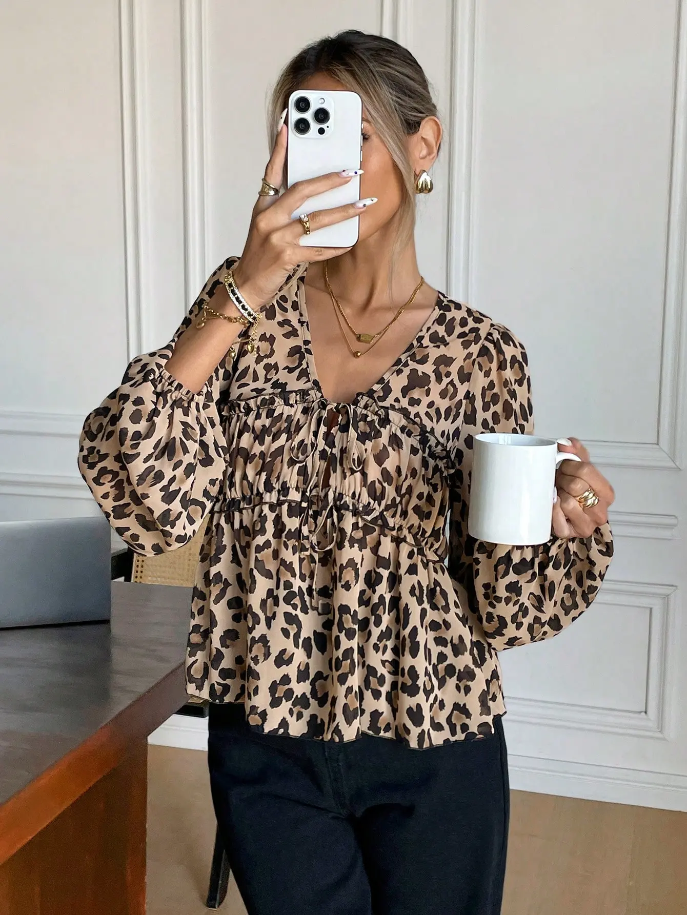 Women’s Leopard Print Lantern Sleeve Shirt Casual Summer Cheetah Blouse Elegant Long Sleeve Going Out Fashion Top, casual summer blouse women, animal print fashion top