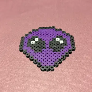 Cute Big Eyed Alien Keychain Made From Perler Beads