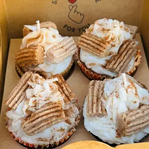 CHURRO CUPCAKES  CANDLES  boxes (4 pcs)