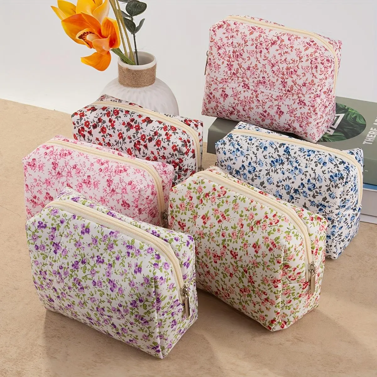 [Floral Bag & Pouch] 1pc a Floral Bag, Spacious Enough for Outdoor Leisure Travel Storage, And a Convenient Toiletry Pouch