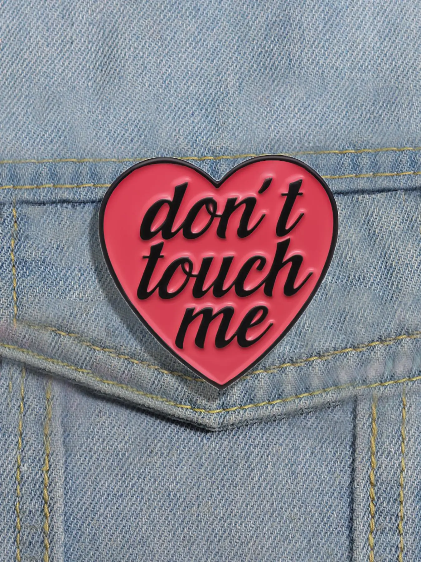 Fashion Letter & Heart Design Brooch Pin As Valentine's Day Gift, Fashion Alloy Accessories for Women & Men, Fashion Brooch for Daily Clothing Decor,