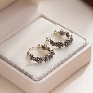 Gray diamond earrings, suitable for women, ultra-bright crystal earrings, light luxury style, elegant and fashionable earrings