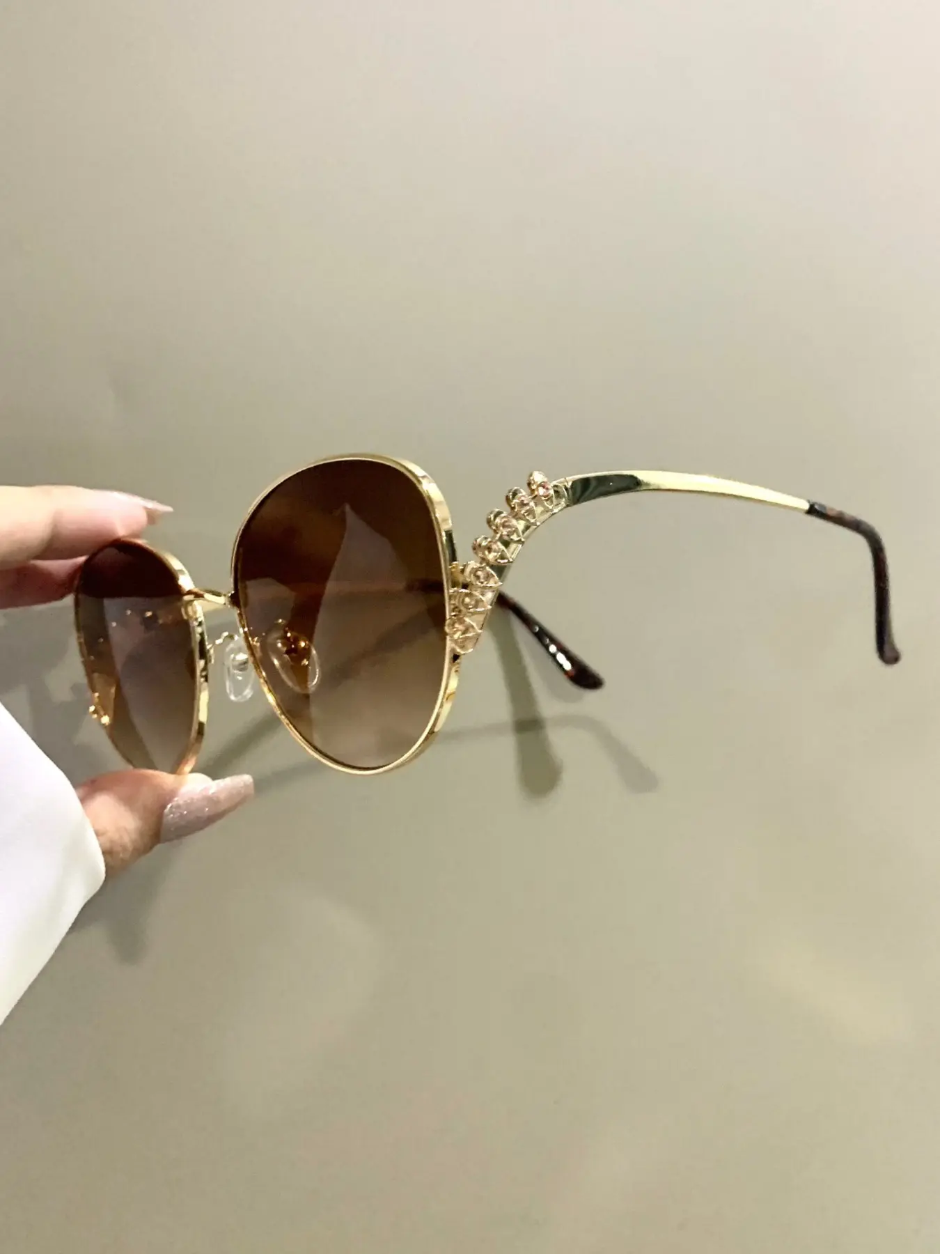 Women's Elegant Large Frame Metal Oval Glasses, Novel Hinged Eyewear with Rhinestone Encrustation, Trendy Fashion Eyewear, Stylish Glasses