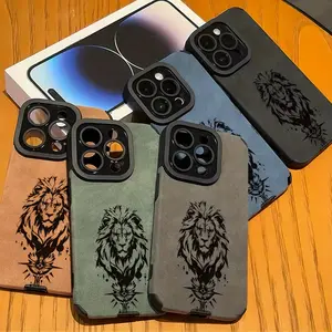 Stylish and durable faux leather phone case, decorated with a lion pattern, has a non-slip light beige appearance, unisex, compatible with iPhone 17/16/16 Pro/16 Plus/15/15 Plus/15 Pro Max/14/14 Plus/14 Pro Max/13 Pro Max/13 Pro/12/11.