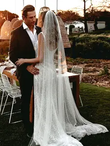 A female bridal accessory, European and American pearl veil, 3-meter trailing long veil, hair comb style wedding dress accessory, bridal veil, wedding travel photo, beach church, long trailing large veil