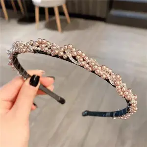 Simple and Elegant Rhinestone Sweet Pearl Headband Braided Twist Headband High-End Hair Accessory for Going Out