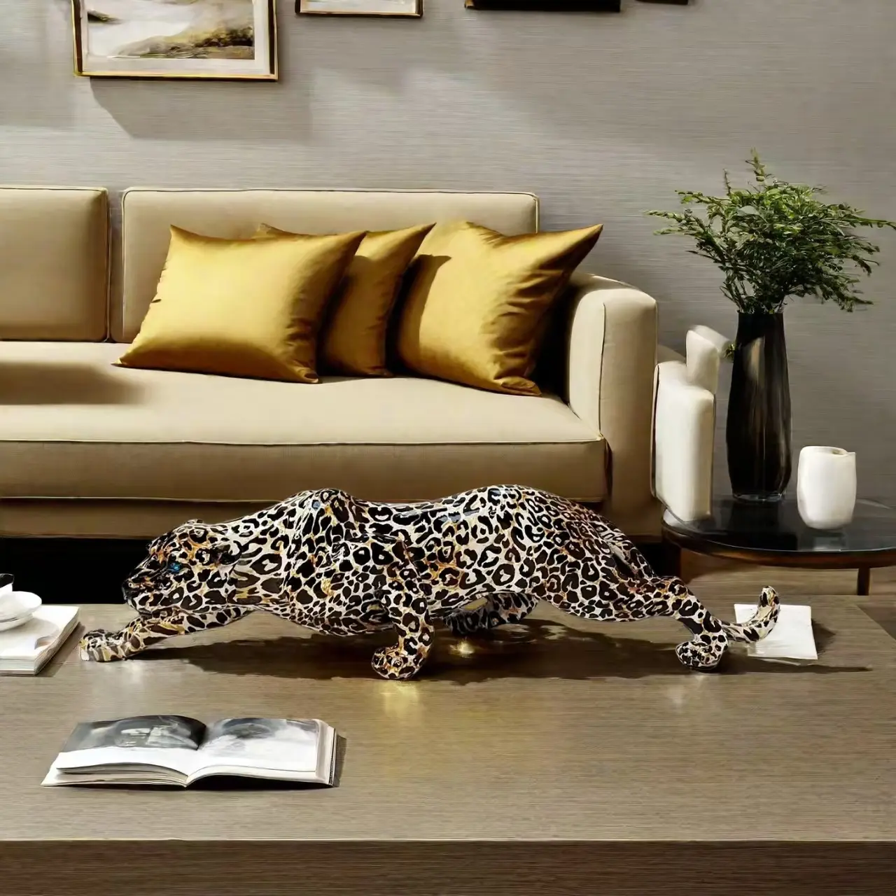 Cheetah Resin Sculpture, Collectible Cheetah Statue, Resin Animal Sculptures, Modern Home Office Decor, Indoor Home Decoration, Suitable for Living Room, Cafe Decoration, Decorative Sculptures, Home Decor Ornaments, Statues for Home Decor, Figurines Decor