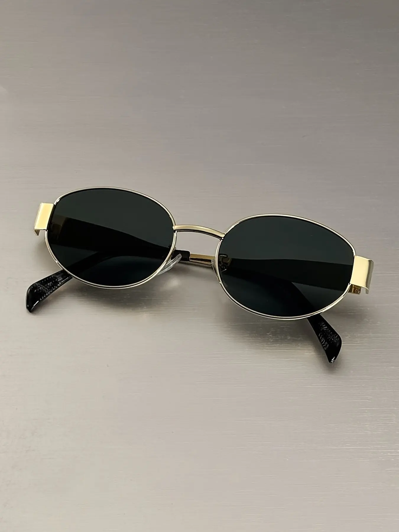 Vintage Bohemian Metal Oval Unisex Fashion Glasses, Retro Style Eyewear for Men and Women, Trendy Daily Accessory, High Quality Eyewear, Oval Frame Sunglasses