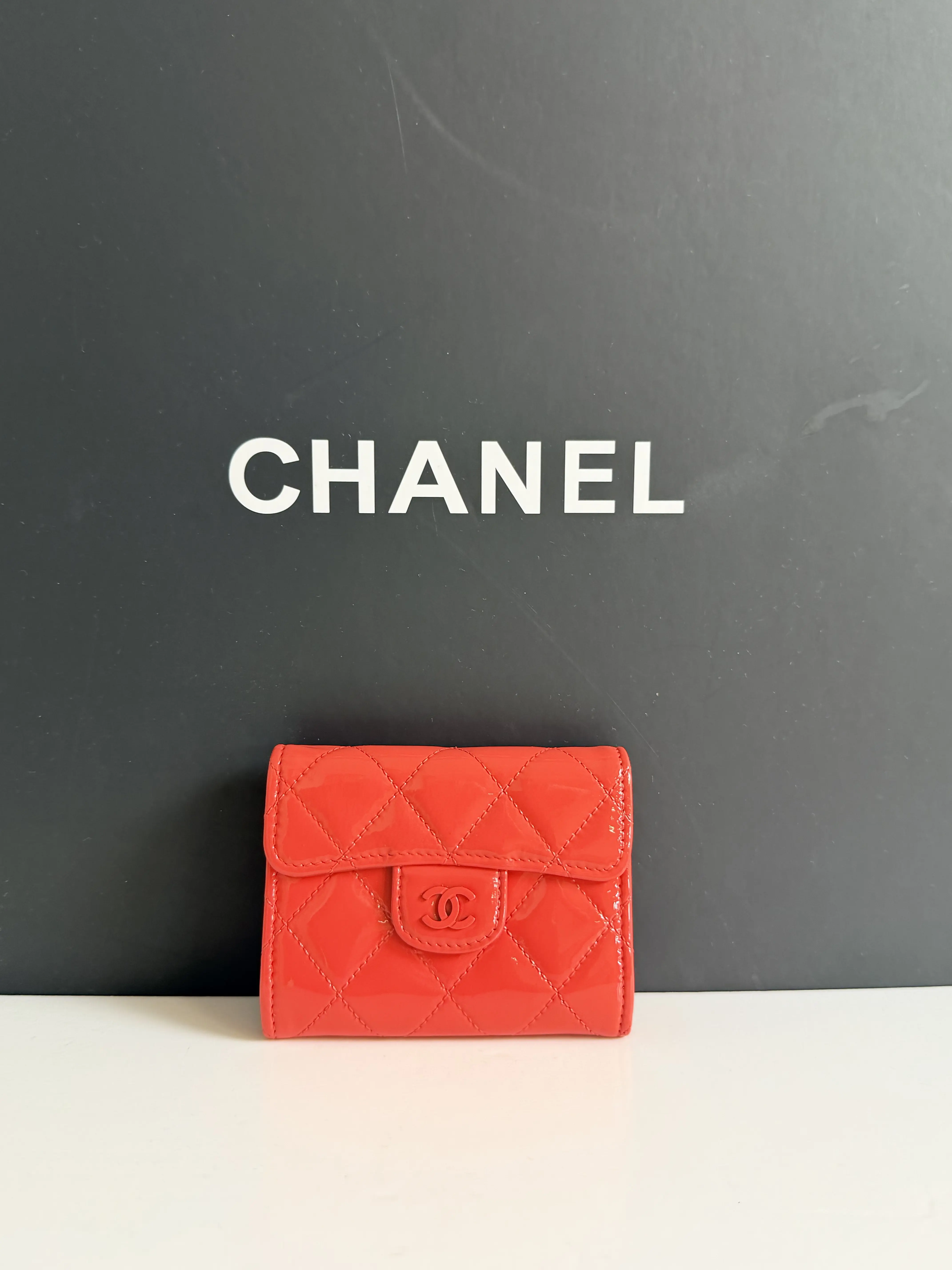 Pre-owned CHANEL Patent Pink Purse CC0313