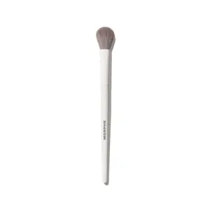 Morphe M282 Rounded Cream & Liquid Highlight Brush for Diffused Highlighting Fluffy Bristles Sweeping and Pressing Techniques