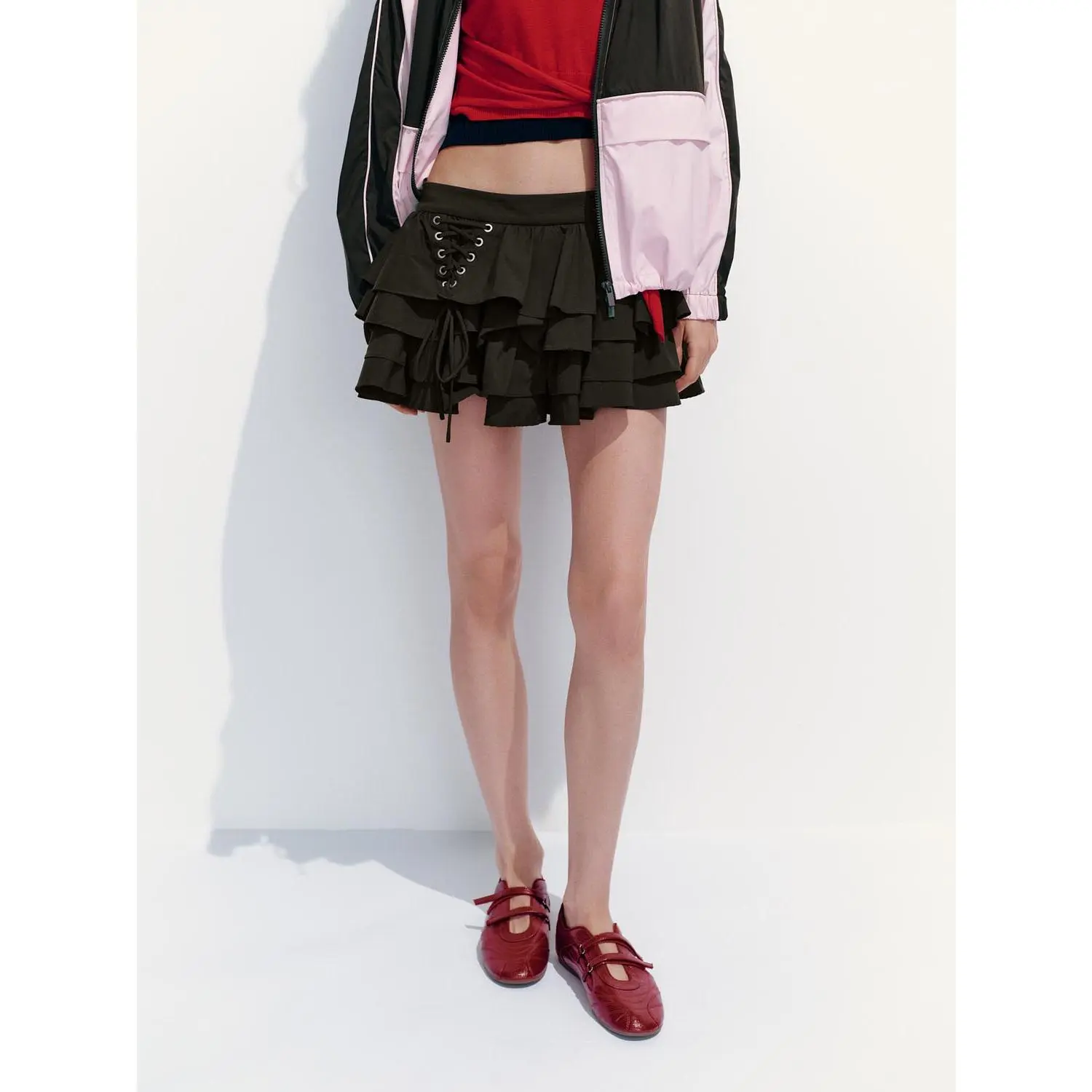URBAN REVIVO Women's Casual Tiered A-Line Mini Skirt in a Thin Polyamide Blend Fabric with Slight Stretch