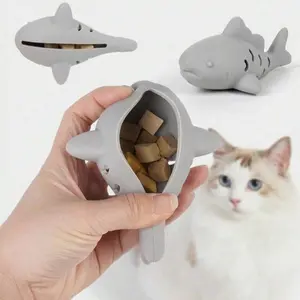Silicone Fish-Shaped Slow Feeder Toy, Interactive Educational Toy for Training, Chewing and Feeding Tool for Cats and Dogs, Pet Supplies