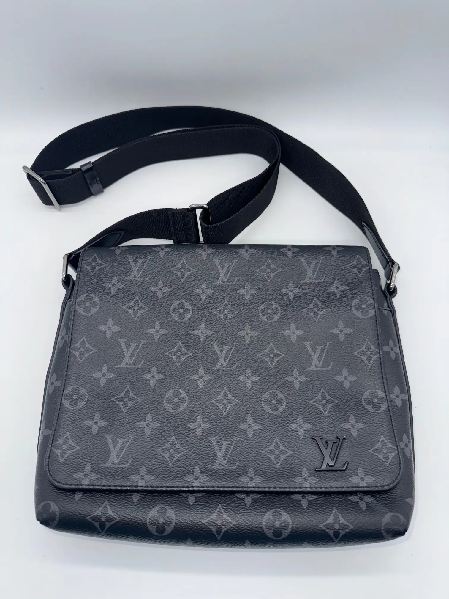 Pre-owned Louis Vuitton Coated Canvas Messenger Bags Monogram Eclipse District PM Messenger Crossbody