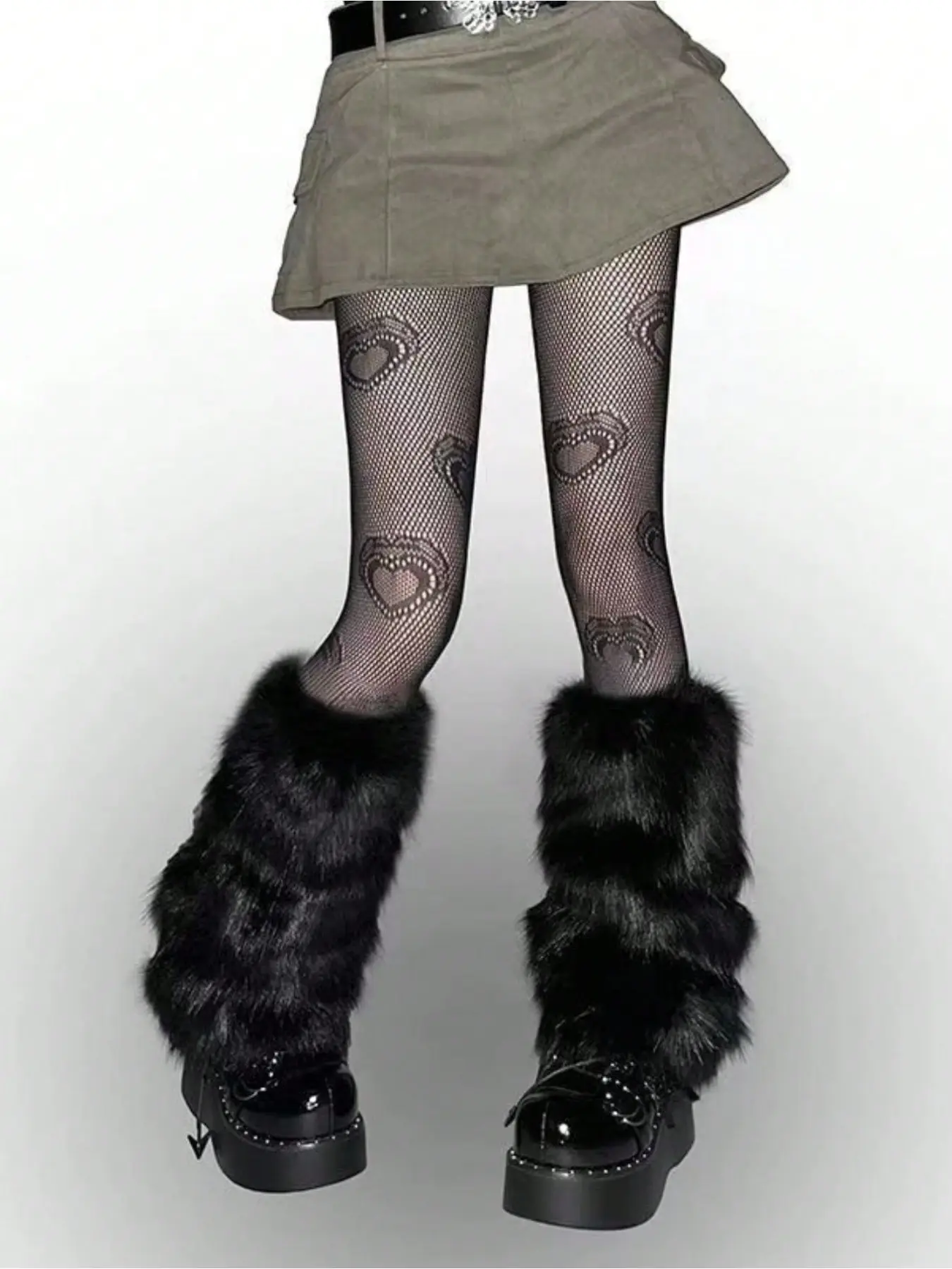 1 piece of solid color street imitation fur foot cover, hairy shoe cover, pile socks, plush sock cover for women, Casual Stylish Socks
