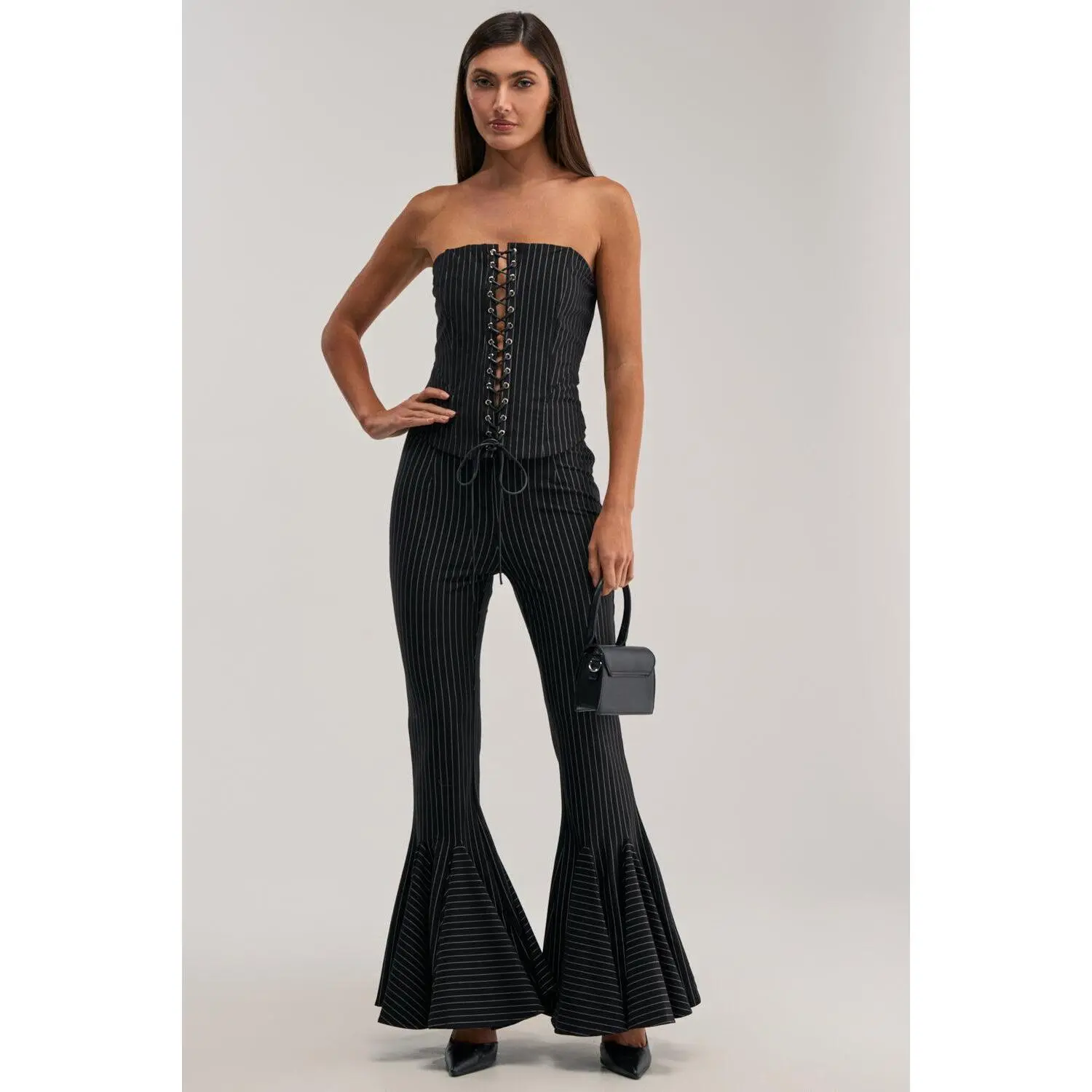 LIVI STRETCHY PINSTRIPE FLARE LEGGING