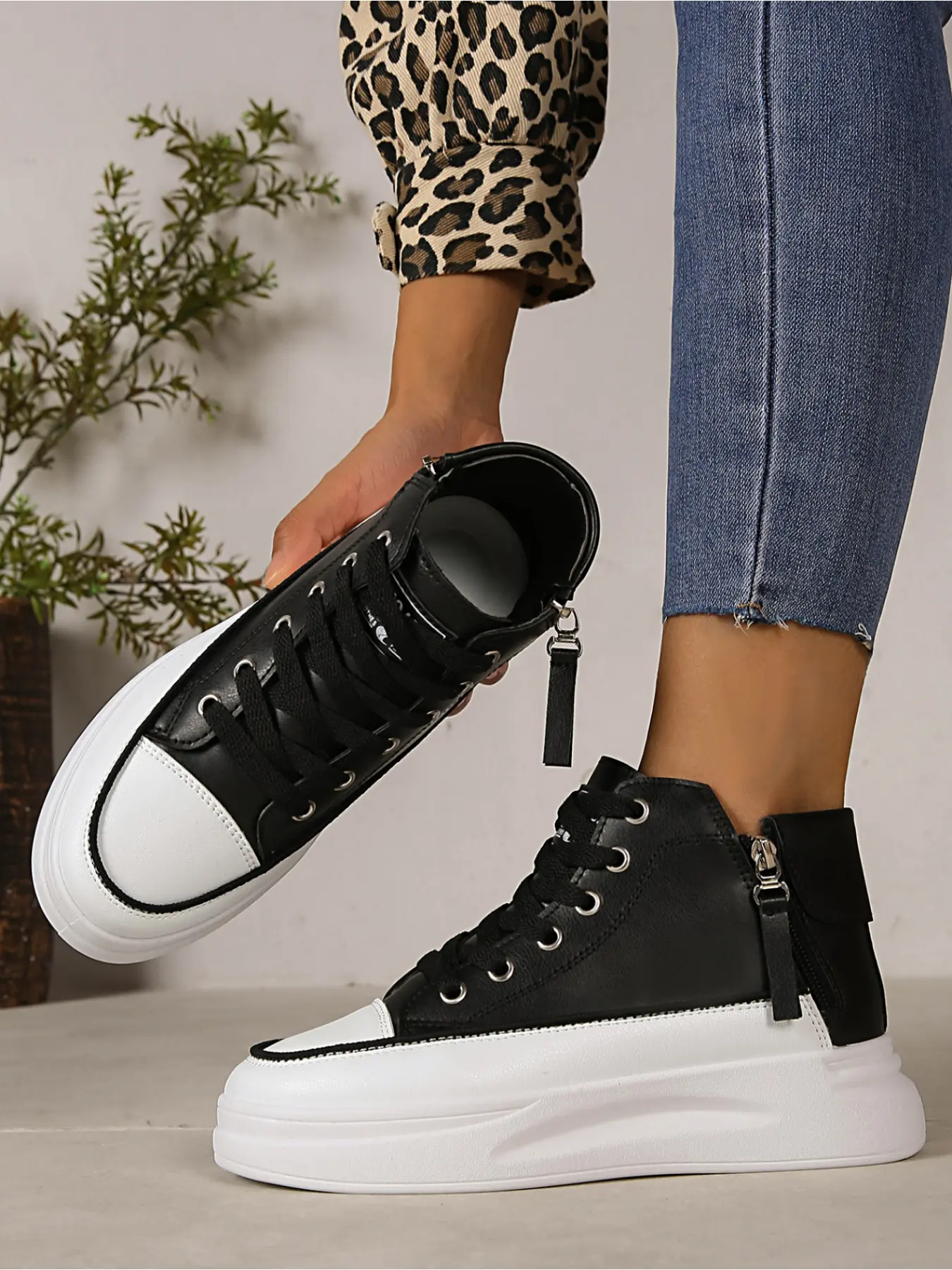 Women's White High Top Chunky Sneakers Side Zipper Hidden Insole White Sneakers Fashion Casual Trainer Board Shoes Walking Shoes Chunky Casual Trainers