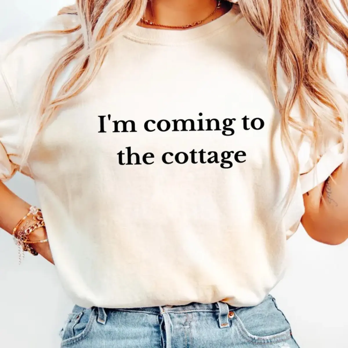 Im Coming to the Cottage T-Shirt LGBT Hockey Romance Graphic Tee Book Lover Gift Queer Pride Shirt vintage
