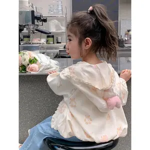 New Spring And Autumn Cute And Stylish Zip-Up Hooded Jacket for Girls, Perfect for Outdoor Outings, Suitable for Young Children with a Delicate And Versatile Design