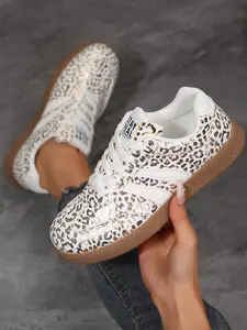 New Leopard Print Color Casual Flat Shoes, Versatile Fashion Sporty Women's Flats, Comfortable Low-Top Sneakers for Daily Wear Walking Shoes