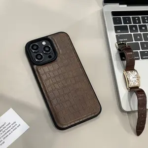 Crocodile Texture Phone Case, Retro Luxury Minimalist Trendy Creative Design, Shockproof & Scratch-Resistant, Durable Full-Body Protective Cover for iPhone 17/16/15/14/13/12 Pro Max